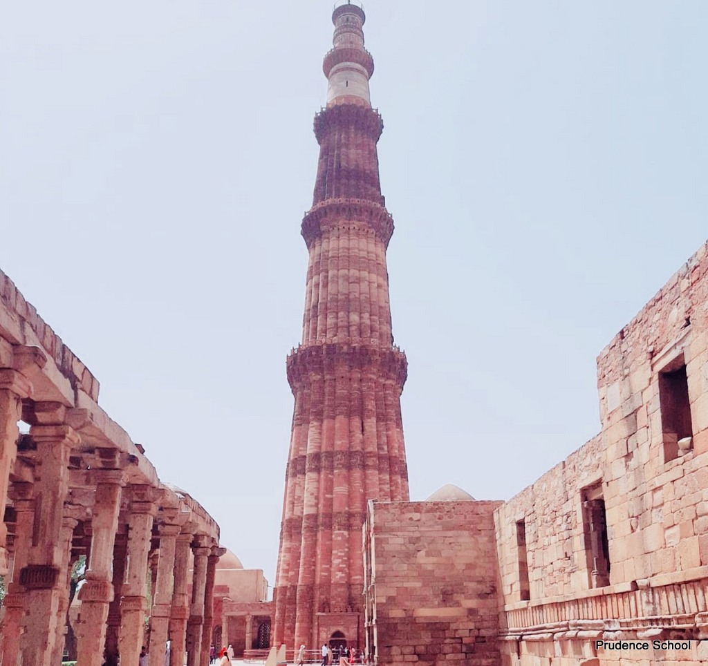 Ithihaas-walk-to-Qutub-Complex-G7-n2